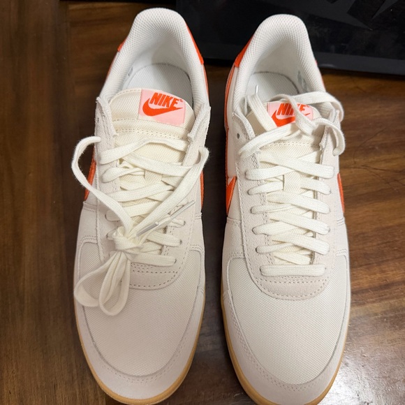 Nike Men's White and Orange Sneakers Nike field general brand new - Picture 5 of 9